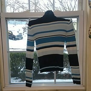 Venus sweater small